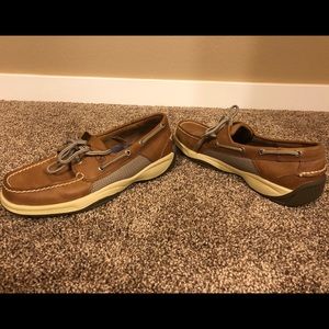 Men’s sperrys size 9